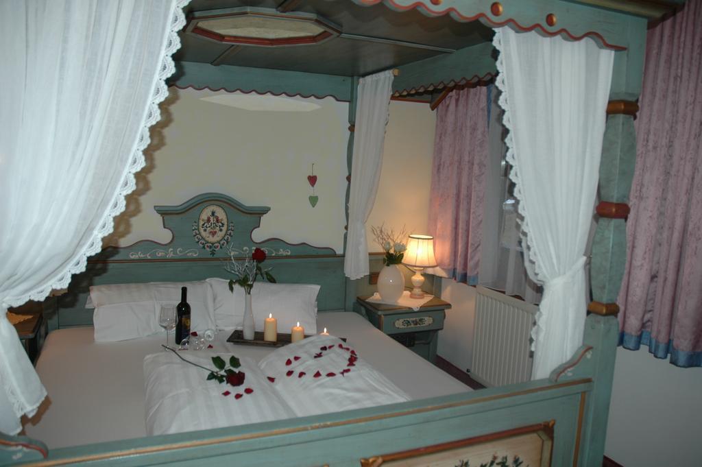 Hotel Gasthaus Schwarzenstein Ginzling Ngoại thất bức ảnh