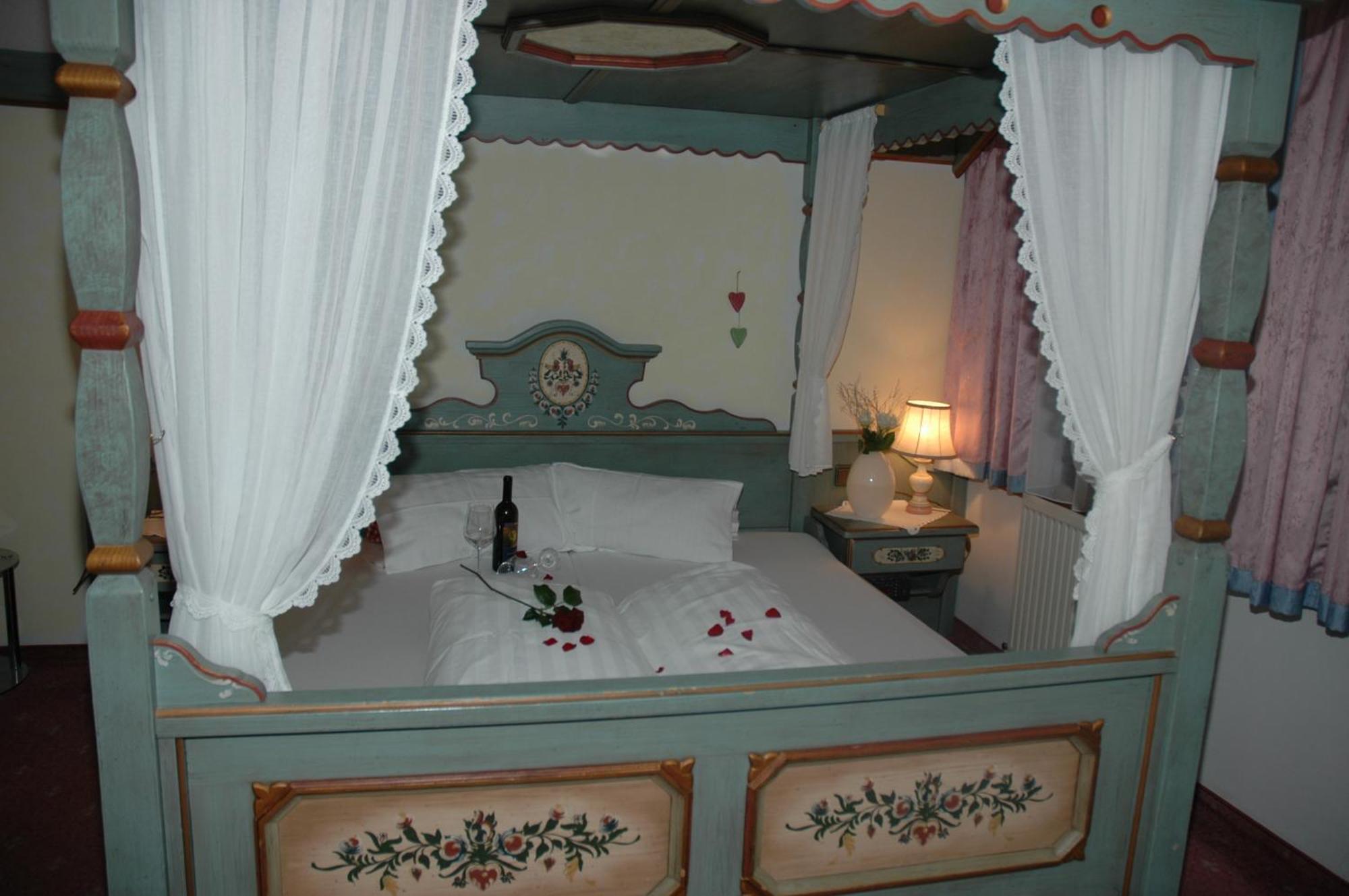 Hotel Gasthaus Schwarzenstein Ginzling Ngoại thất bức ảnh