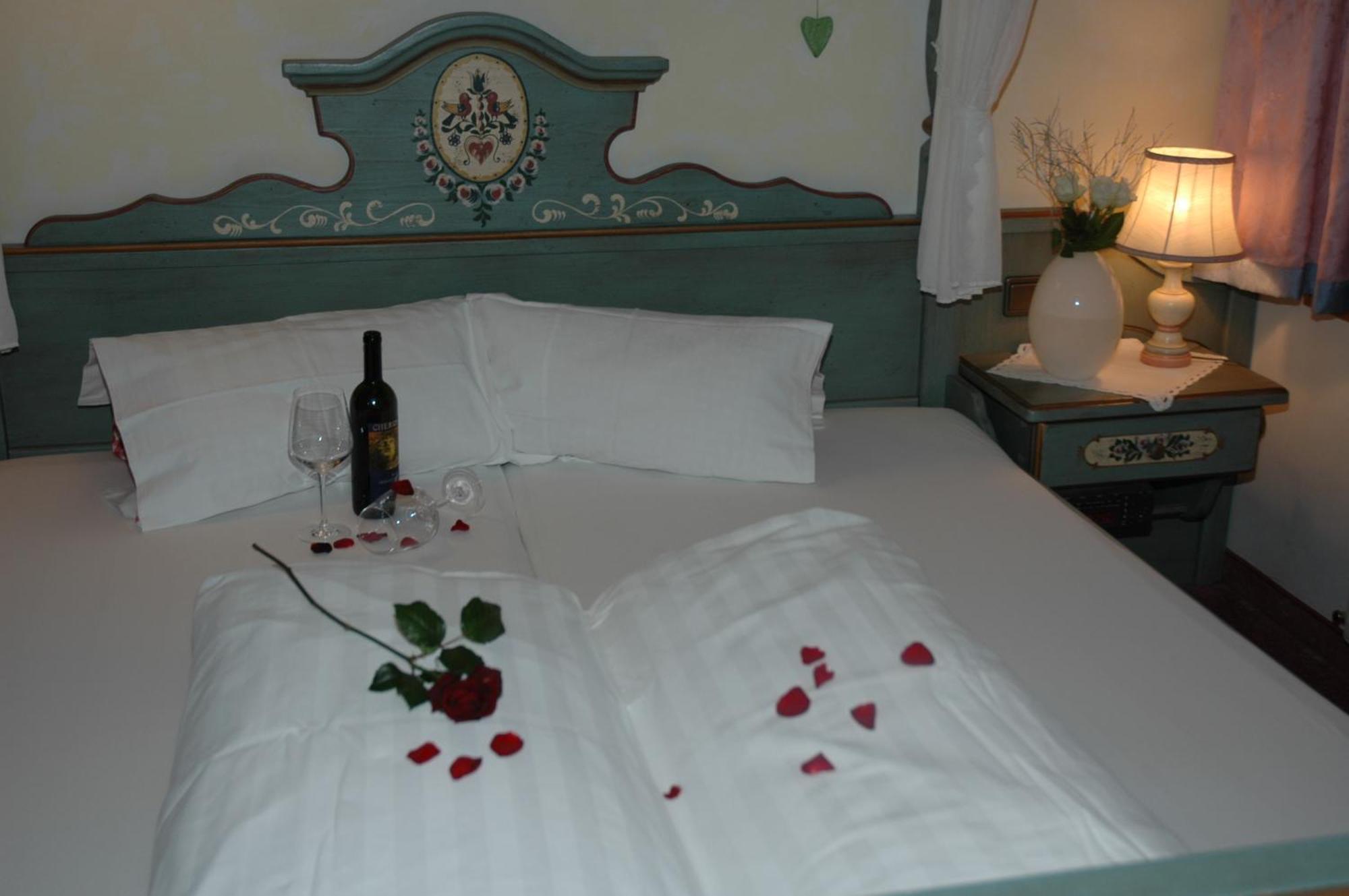 Hotel Gasthaus Schwarzenstein Ginzling Ngoại thất bức ảnh